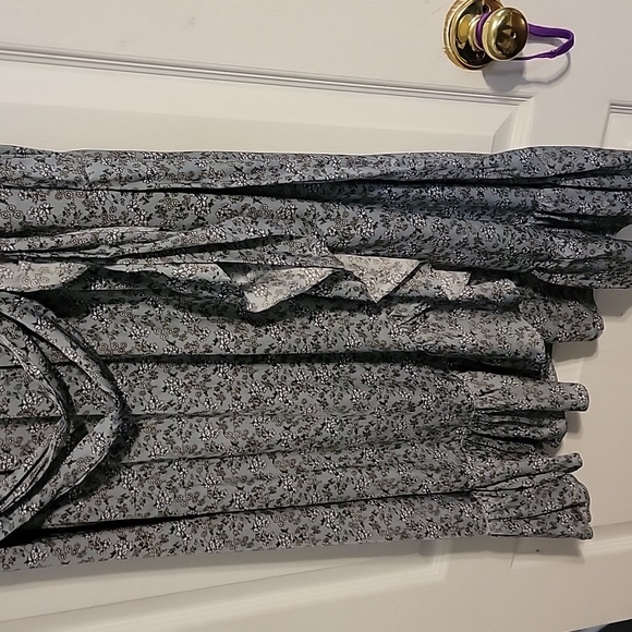 LC Lauren Conrad Blue Floral Midi Dress - Picture 4 of 4